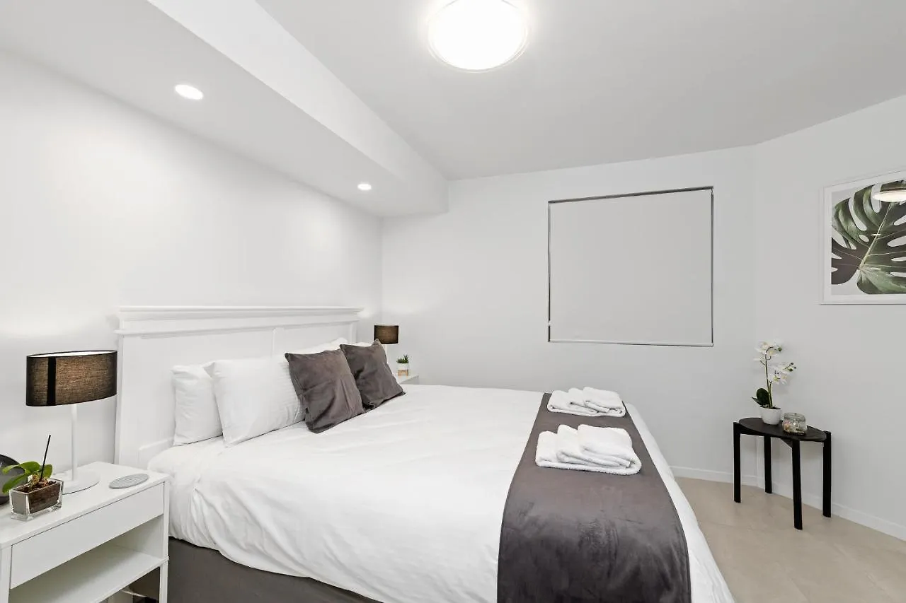Alexandria Apartments Александра-Хедленд 3*,  Австралия