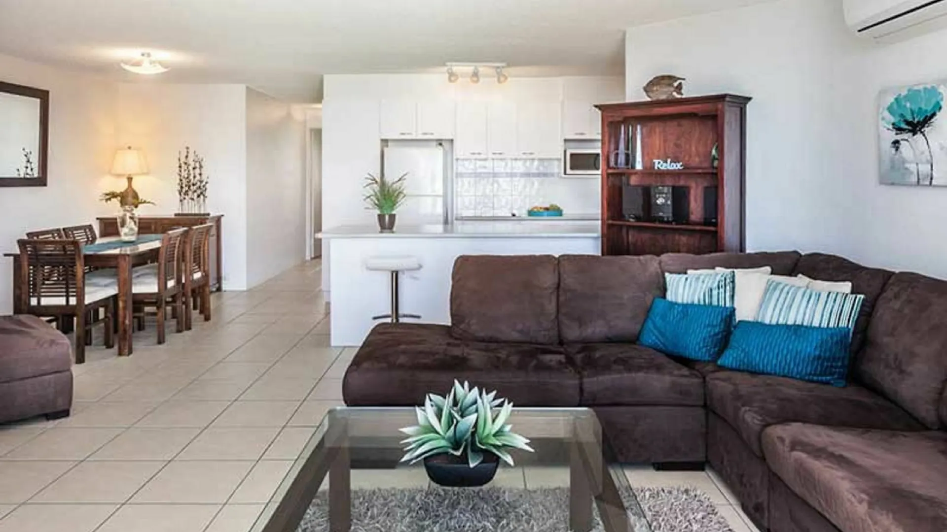 Aparthotel Alexandria Apartments Alexandra Headland